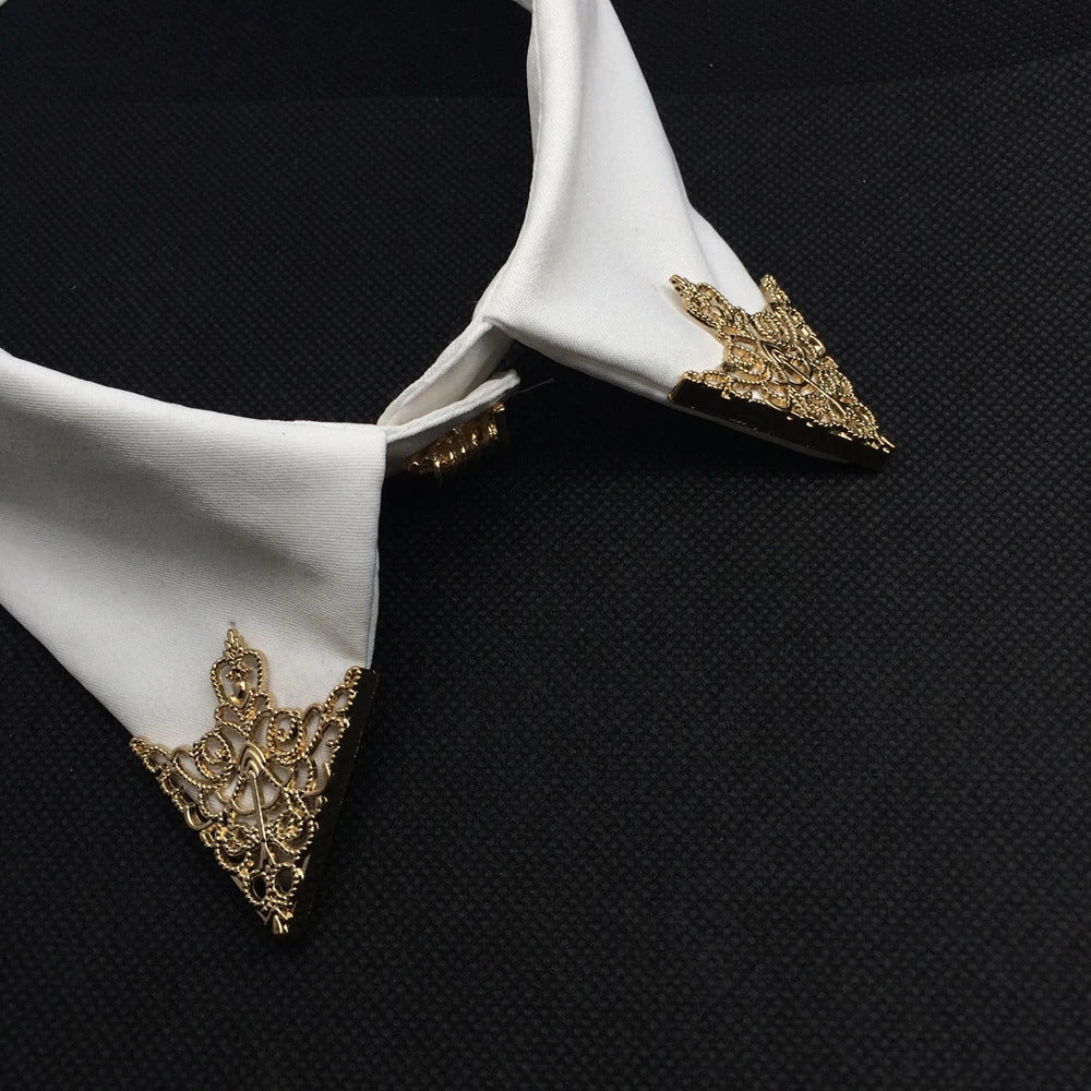 Collar Pin Triangle Gold